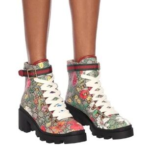 Gucci GG Supreme Monogram Flora Lace Up Combat Ankle Boots Beige Multicolor 39